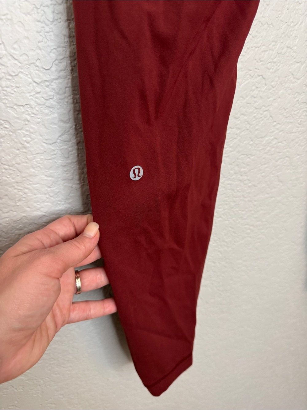 Lululemon Wunder Train HR 28” Leggings Size 14 Everlux Burgandy Square Dot - Picture 6 of 8